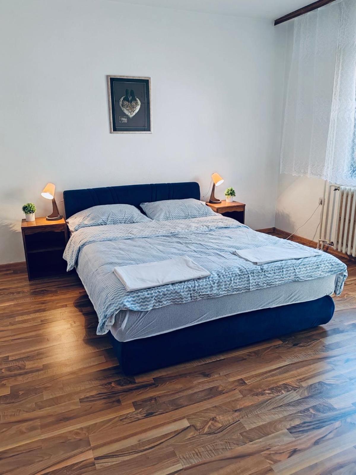 Apartment El&ma - 3 Bedroom Close To Center, Sunnyland With Balcony- Free Parking *