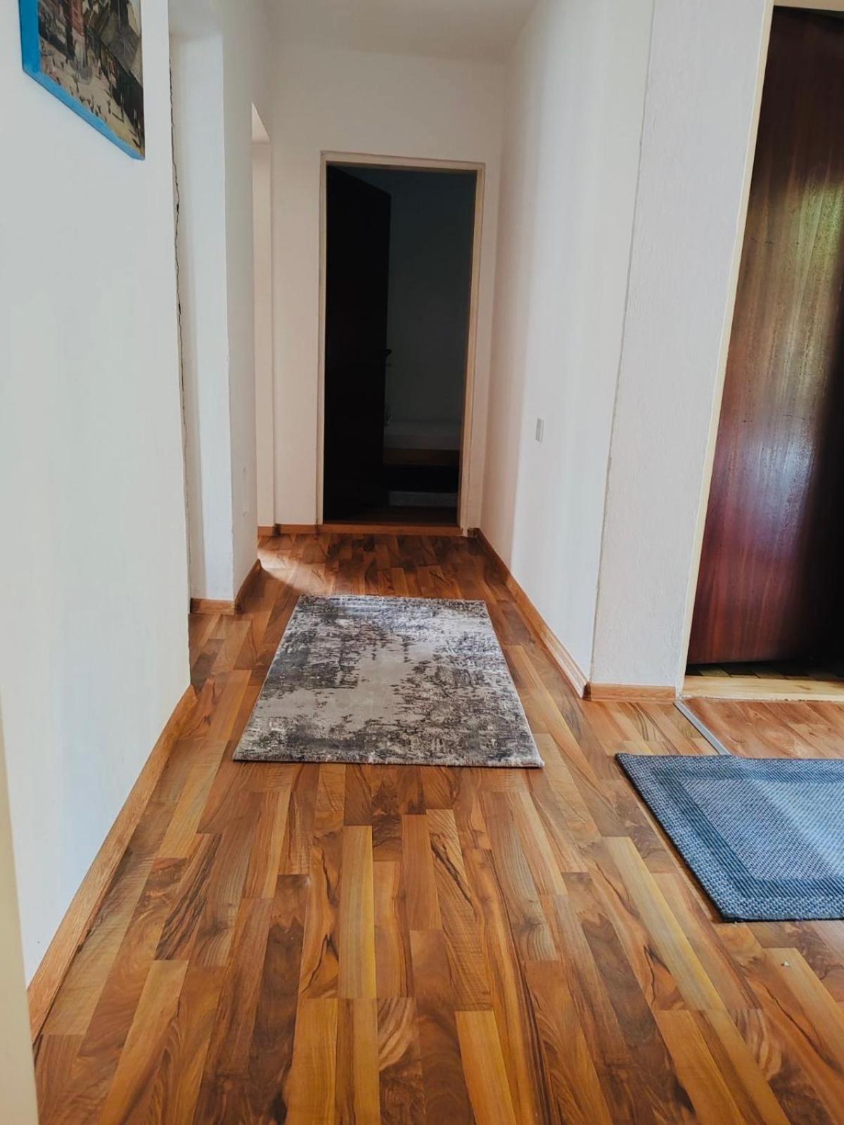 Apartment El&ma - 3 Bedroom Close To Center, Sunnyland With Balcony- Free Parking