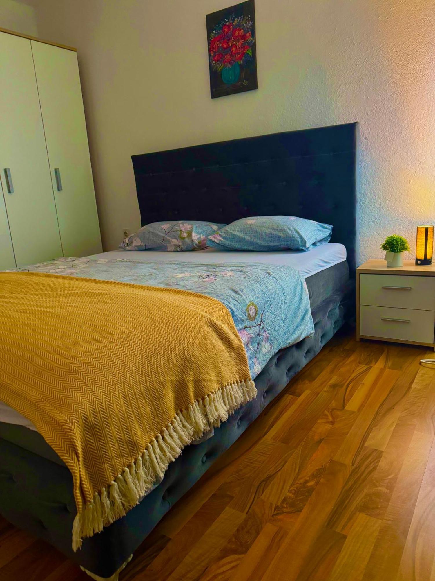 Apartment El&ma - 3 Bedroom Close To Center, Sunnyland With Balcony- Free Parking *